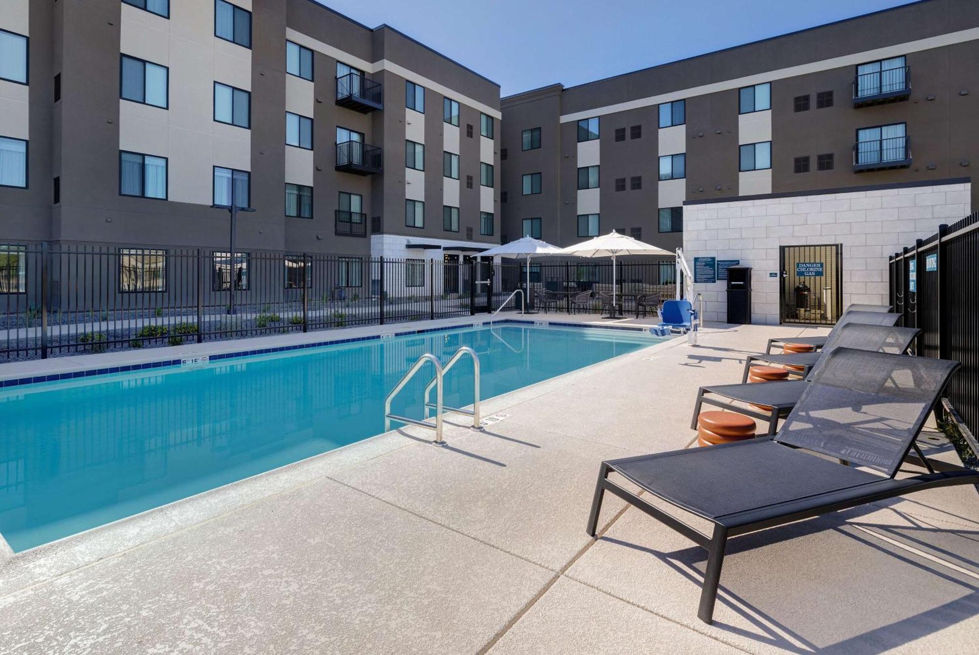 Waterwalk Extended Stay By Wyndham هانتسفيل المظهر الخارجي الصورة